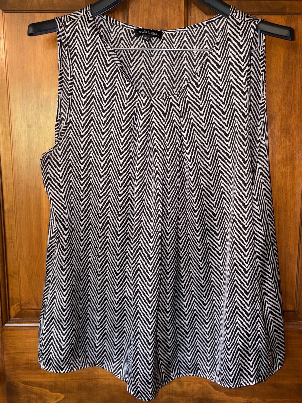 Notations Black & White Chevron Sleeveless Blouse Shell Large